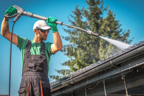 Gutter Washing in Marion