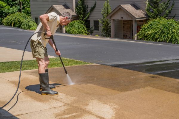 Cost of Concrete Pressure Cleaning in Marion