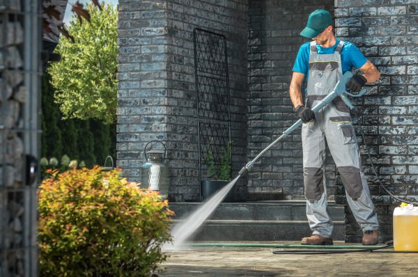 Cost of Outside House Cleaning in Marion